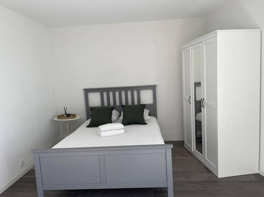 Proche Lausanne: Studio Bien Equipe Prilly Exterior foto